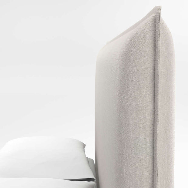 Minimal Panelled Bed