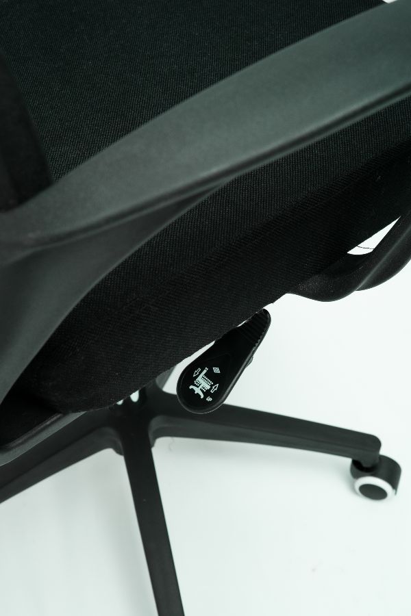 Zane Mesh Back Cantilever Chair